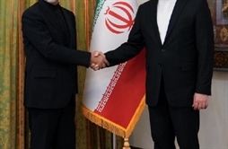 I.R. Iran, Ministry of Foreign Affairs- Iranian FM meets with Irans new consul general in Milan